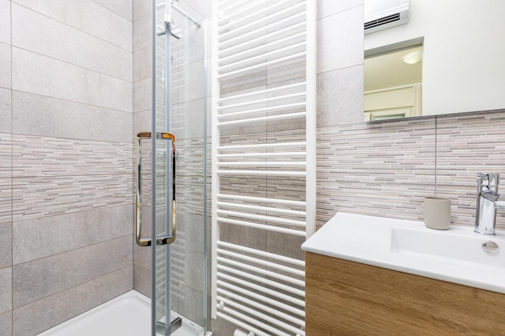 Apartments Pivas มาลินสกา ภายนอก รูปภาพ